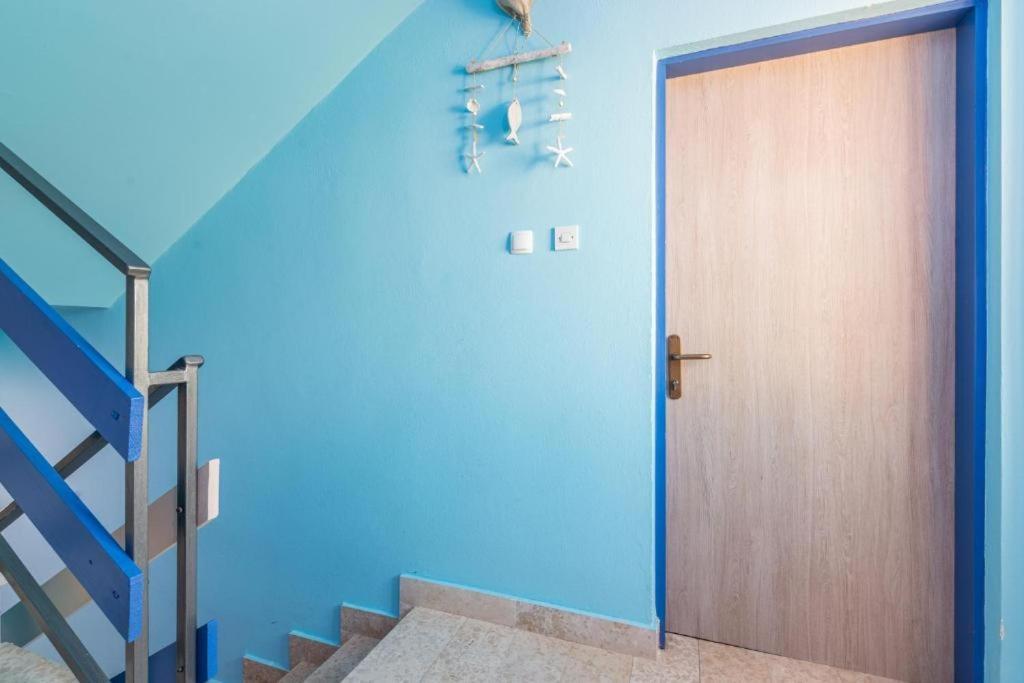 Rooms & Studio Apartments By The Way บัชกา ภายนอก รูปภาพ