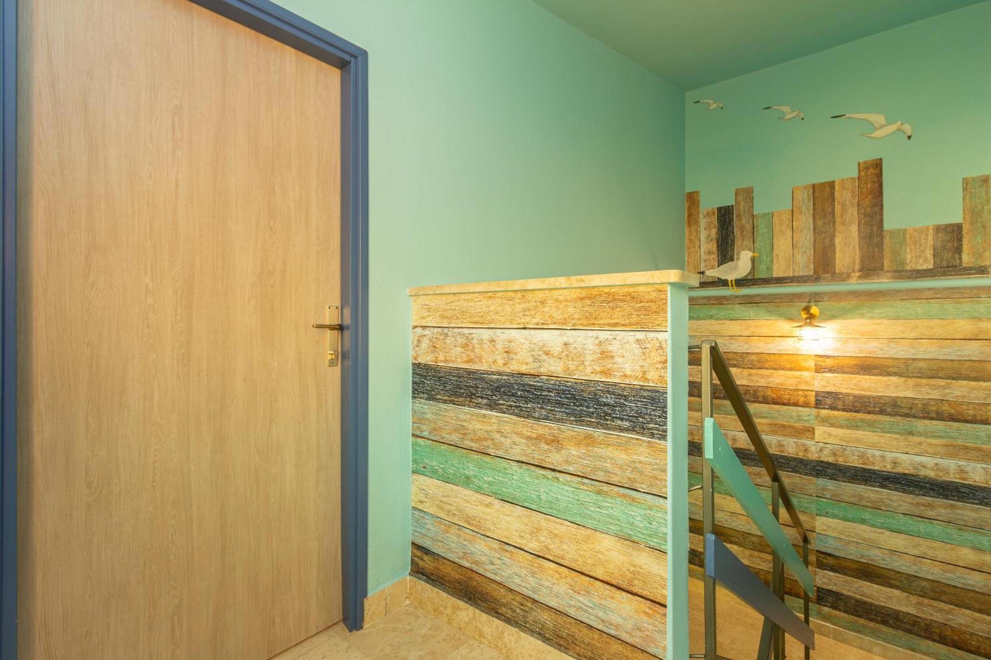 Rooms & Studio Apartments By The Way บัชกา ภายนอก รูปภาพ